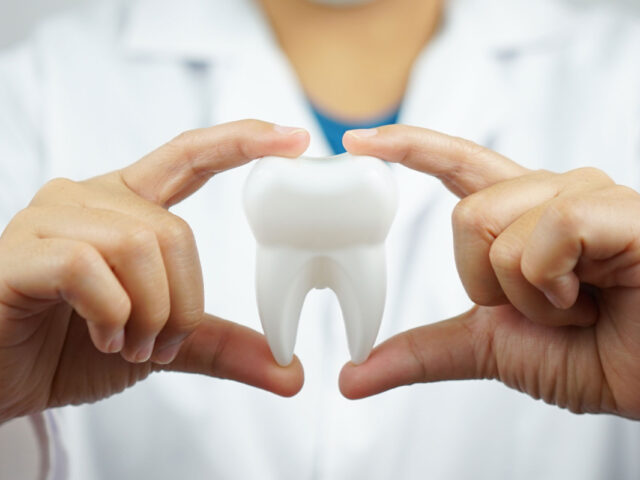 https://emergencydentistspringfieldmo.com/wp-content/uploads/2020/11/body-1-640x480.jpg